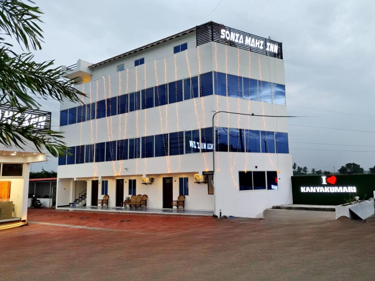Hotel Sonia Mahi Inn Kanyakumari Esterno foto